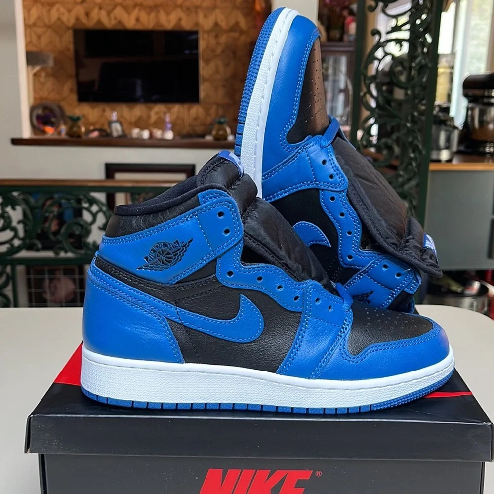NIB Nike air Jordan Retro high Og youth size 5 (womens size 7) brand new in box